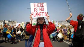 #ExtinctionRebellion shuts down London’s busiest streets with climate change protest (VIDEOS)