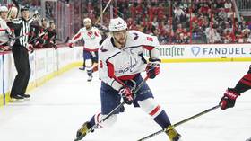 Alex Ovechkin ejected after sarcastically applauding officials (VIDEO)