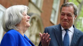 ‘Tory power stance or Ronaldo free-kick?’ Farage & new recruit Widdecombe ridiculed for odd snap