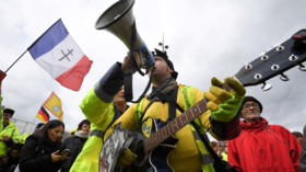 Yellow Vests take to the streets in rejection of Macron’s ‘rubbish’ olive branch (PHOTO, VIDEO)