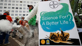 EPA ‘in bed’ with Monsanto? Regulator ignores risks, affirms 'safety' of Roundup & Dow pesticide
