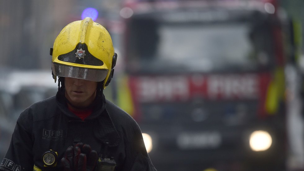 Major Fire At London Block Of Flats Put Out By 15 Engines (PHOTOS ...