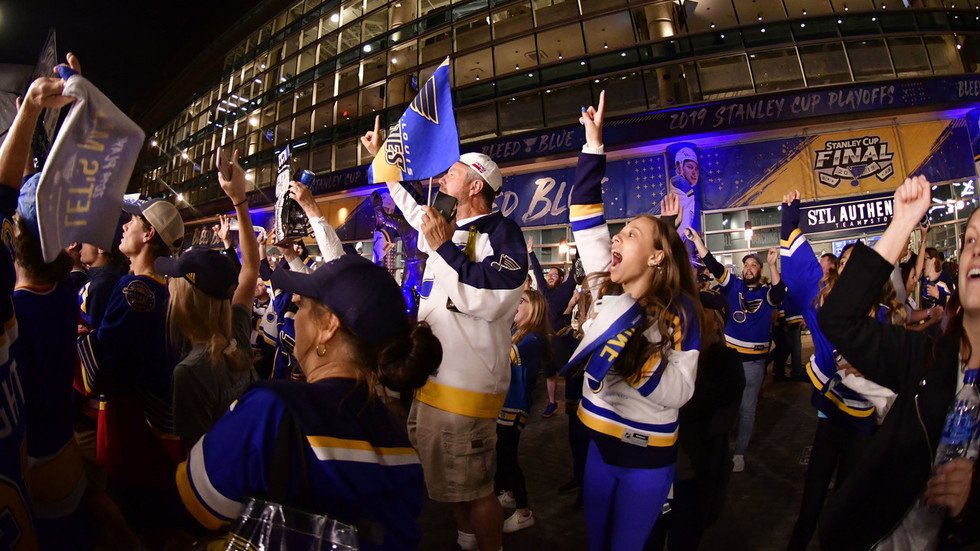 ‘St. Louis Is Rocking’: Wild Celebrations As Blues Seal Historic ...