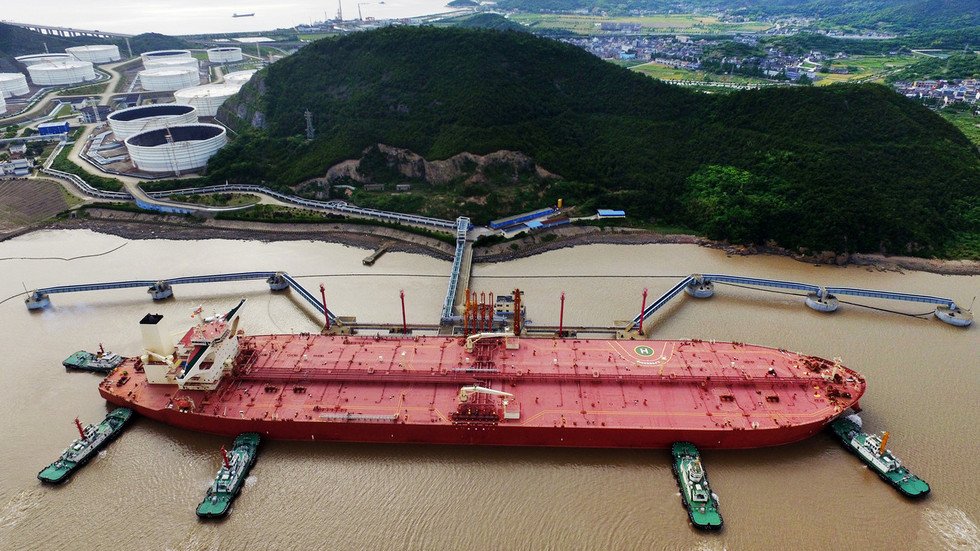 China presents world’s first ‘intelligent’ mega oil tanker (VIDEO) — RT ...