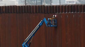 'Beautiful wall' indeed: US military deployed to Mexican border ordered to paint fence
