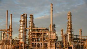 Saudis: OPEC close to extending output cut deal