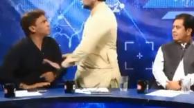 Pakistani politician & journalist exchange blows in live TV outburst (VIDEO)