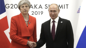 ‘Like a divorce hearing’: Stony-faced May greets Putin with ice-cold handshake at G20 (VIDEO)