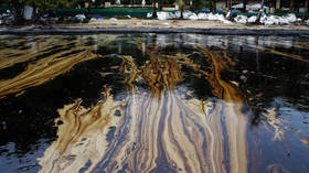 Scientists in China invent new material to clean up oil spills