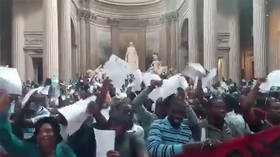 Undocumented ‘Black Vest’ migrant protesters occupy Pantheon in Paris, demand papers (VIDEOS)