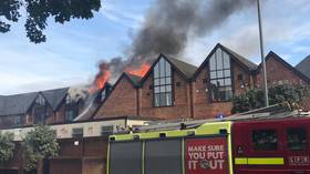 100 firefighters tackle huge blaze at London shopping mall (PHOTOS, VIDEOS)