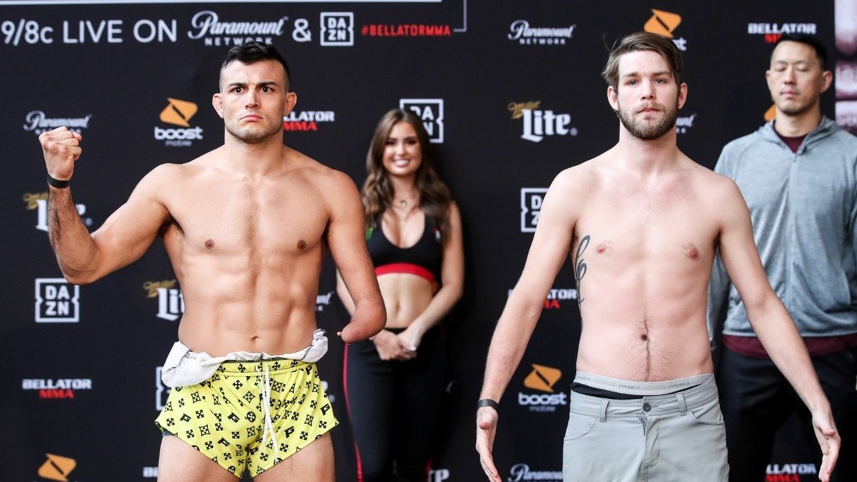 UFC 242: Khabib strips naked to make weight as title showdown with Poirier  becomes official (VIDEO) — RT Sport News