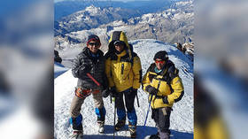10yo Indian boy summits Russia’s Mt. Elbrus en route to climbing 7 of world’s highest peaks (PHOTOS)