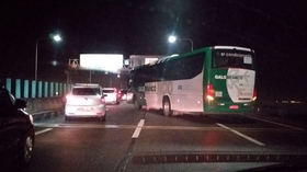 Bus passengers held hostage as vehicle hijacked on bridge in Brazil (PHOTOS, VIDEOS)