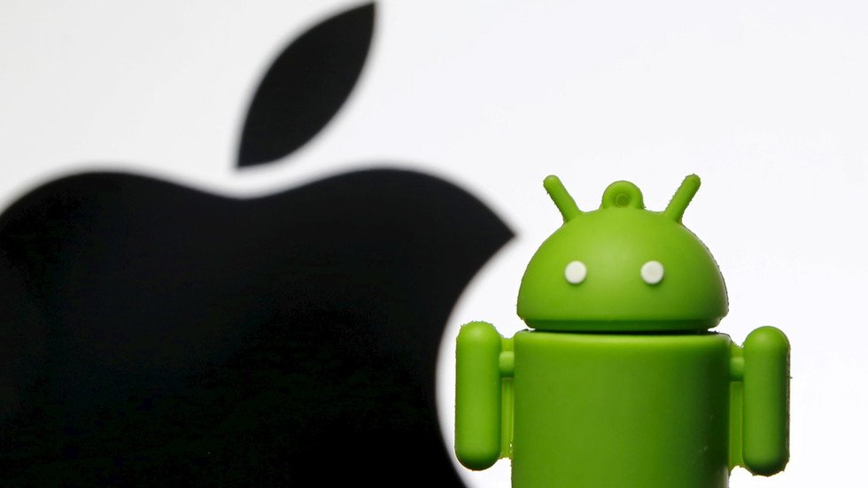 Clash Of The Titans: Apple Strikes Back At Google Over Security Flaw ...