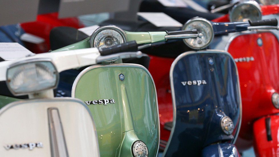 EU dismisses Italian icon Vespa’s ‘copycat’ claims and greenlights ...