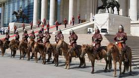 Mongolia rolls out Genghis Khan-style mounted guard of honor for Putin (PHOTOS)