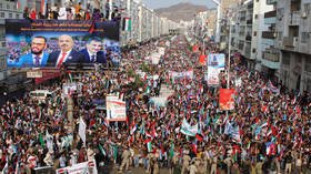 Thousands of Yemeni protesters call for UAE's removal from anti-Houthi coalition