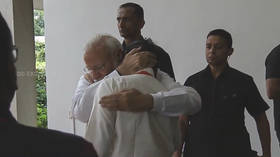 ‘India is with you’: Modi embraces teary-eyed space chief after failed Moon landing (VIDEO)