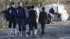 French police eject 800 migrants from Dunkirk makeshift camp