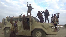 Saudi vehicles destroyed, Saudi-led troops & officers taken prisoner in alleged VIDEOS of Houthi’s border victory