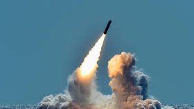 Hello, passenger plane; hello, nuclear missile: SLBM Trident test filmed from aircraft COCKPIT