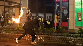 WATCH Hong Kong protesters beat & set fire to ‘off-duty cop’