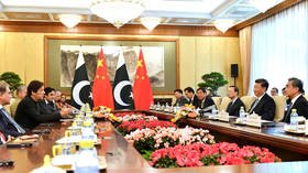 China’s Xi meets with Pakistani PM Khan 2 days before India summit