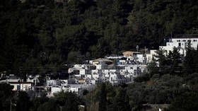 Migrant transfers from overcrowded Greek camps outnumbered by new arrivals