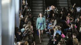 Morning rush style: Moscow Fashion Week kicks off with show at city’s SUBWAY station (VIDEO)