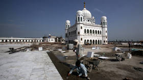 Building bridges: India & Pakistan agree on visa-free corridor for Sikh pilgrims