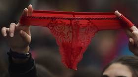 What makes a Moscow girl DROP HER PANTIES? Apparently, this hashtag works (VIDEO)