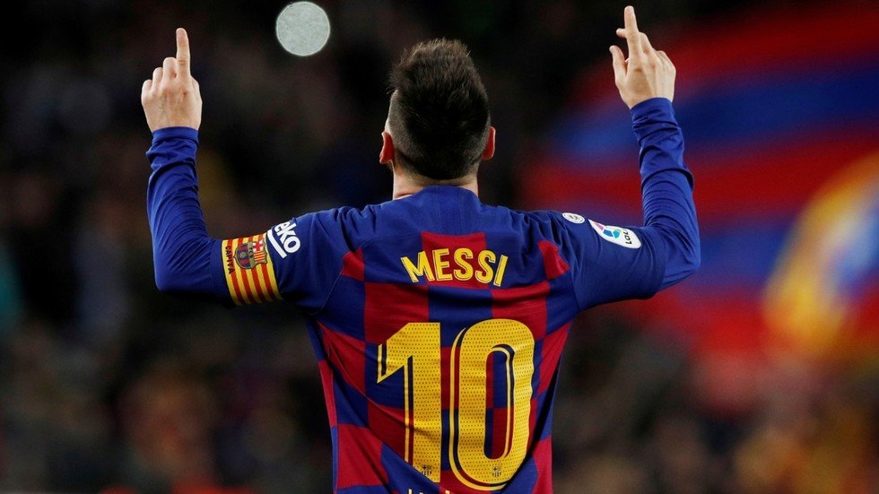 Hat-trick hero: Majestic Lionel Messi hits TWO free-kicks in 25-minute ...