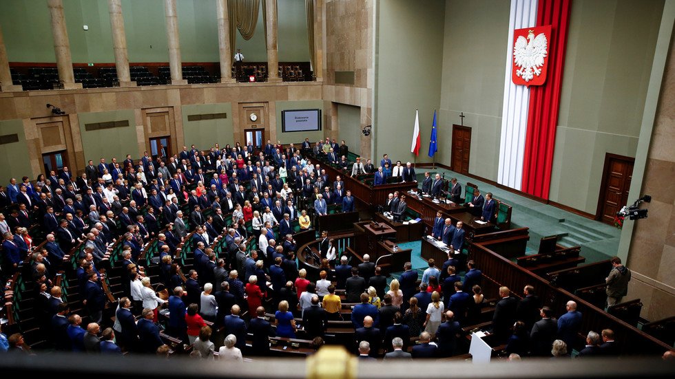 Poland S Parliament Approves Controversial Judges To Constitutional Court — Rt Newsline