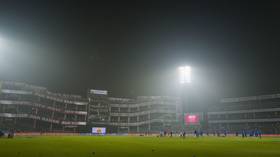 Cricketers ‘VOMIT on field’ in pollution-choked Delhi during India vs Bangladesh match