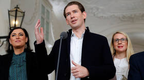 Austria’s Kurz backs formal coalition talks with Greens