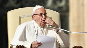 Pope Francis says politicians who attack Jews, gypsies & gays remind him of Hitler