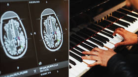 Jazz on my mind: Italian musician played piano while surgeons operated on his brain