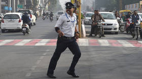 Oh how the mighty have fallen? India’s ‘dancing cop’ filmed slapping and kicking auto-rickshaw (VIDEO)