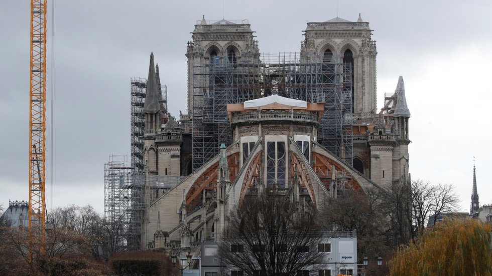There’s ‘50 percent’ chance ‘fragile’ Notre Dame cathedral might not be(01)