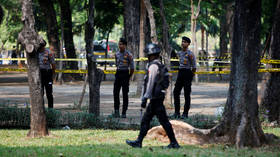 2 injured after blast rocks downtown Jakarta near presidential palace