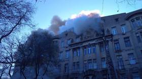 Students jump out of windows as college burns in Ukraine (VIDEOS)