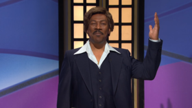 Eddie Murphy returns with 80s-style un-PC jokes, saves SNL from Trump flop