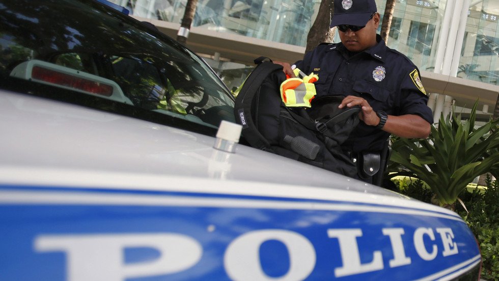 Two police officers killed, multiple homes set on fire in Hawaiian ...