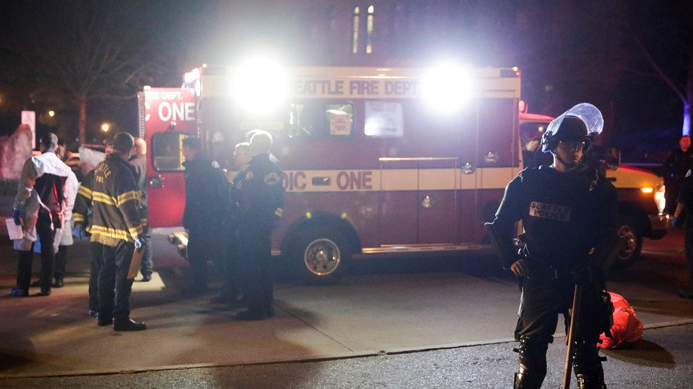 1 killed, 5 injured in Seattle shooting, suspect at large — RT Newsline
