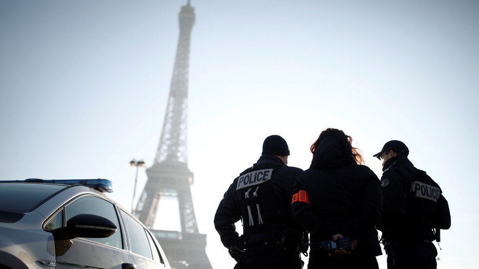 ‘I‘m closed’ Eiffel Tower shuts down amid sweeping strike by unions in