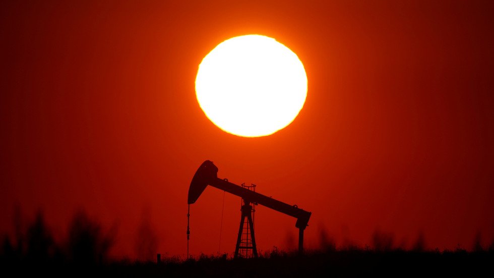 Oil prices rise on surprise crude draw — RT Business News