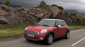 OMG! Mini Cooper catches fire & drives ON ITS OWN in stunning VIDEO