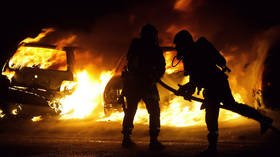 Tear gas, flares on Paris streets AGAIN as Yellow Vests & pension reform protesters are far from giving up (VIDEO)