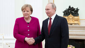 Putin, Merkel meet reporters after talks in Moscow (VIDEO)
